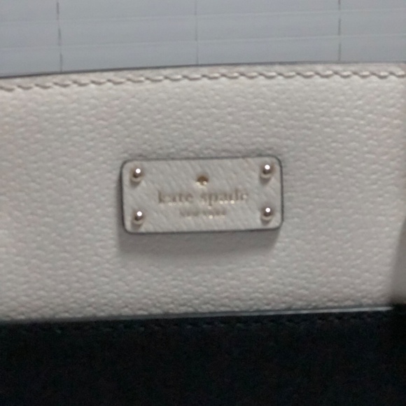 Kate Spade black & white color block purse preowned - Picture 2 of 5